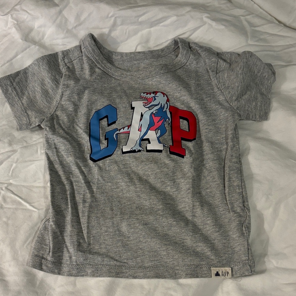 GAP Kids Gray Tee with Blue and Red Graphic